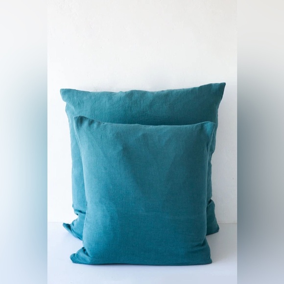 Linge Particulier
Made in France 100% Linen Cushion
$95.00 - Picture 2 of 7